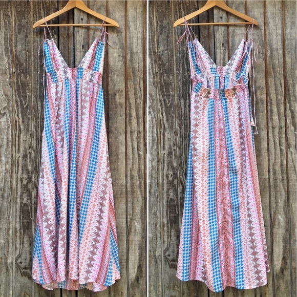 Lulu’s maxi multi print dress - Picture 2 of 4